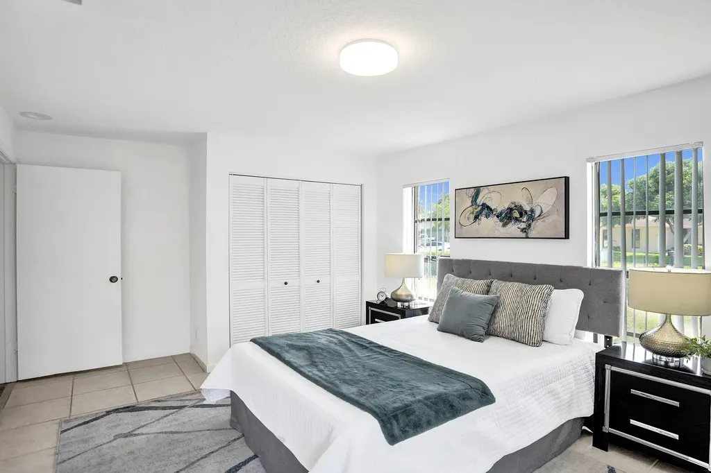 17679 Woodview Terrace Boca Raton FL 33487