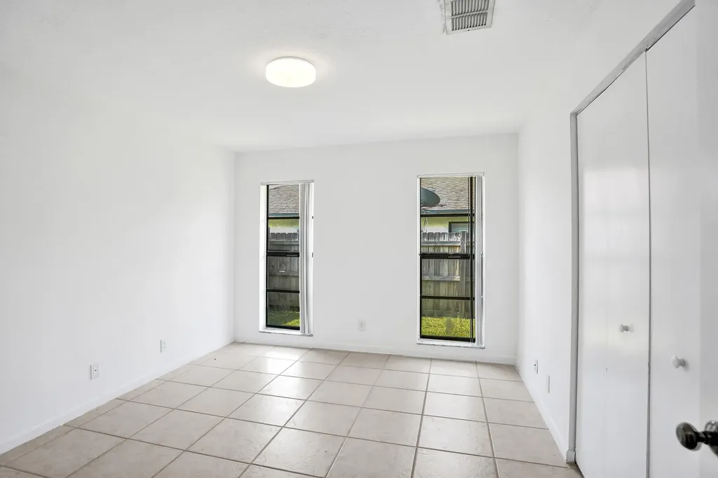 17679 Woodview Terrace Boca Raton FL 33487