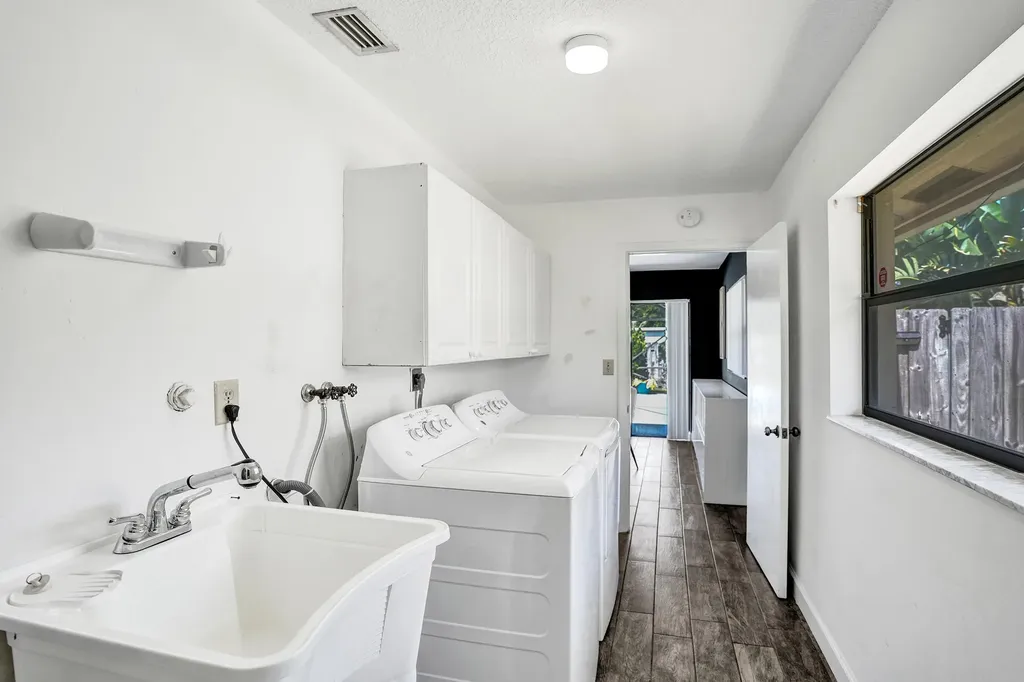 17679 Woodview Terrace Boca Raton FL 33487