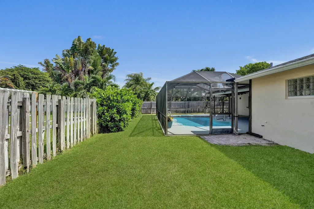 17679 Woodview Terrace Boca Raton FL 33487
