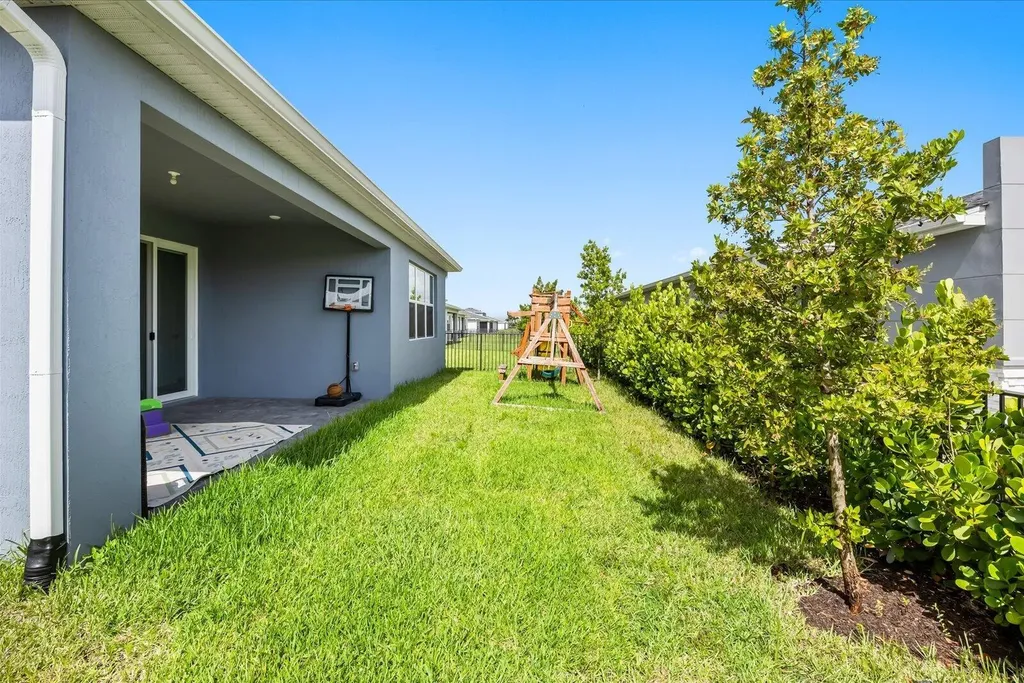 9547 SW Indra Way Port St Lucie FL 34987