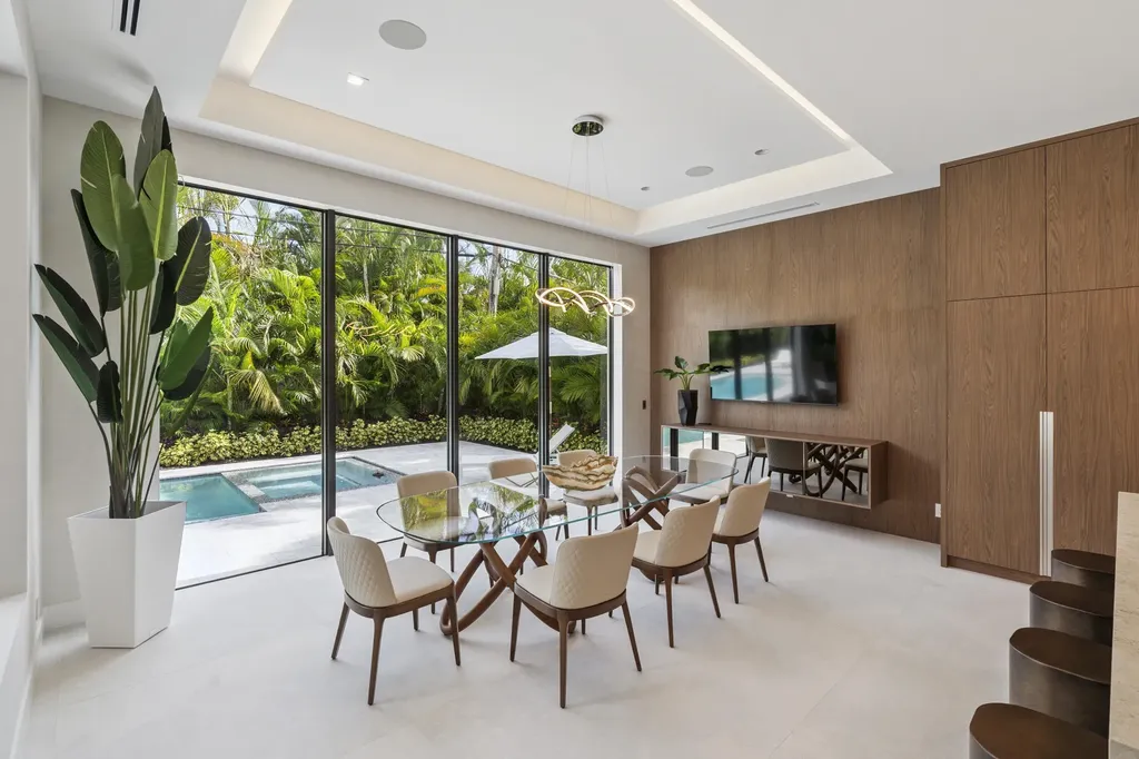 255 NE 3rd Street Boca Raton FL 33432