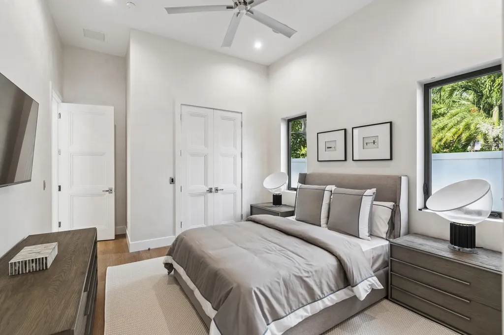 255 NE 3rd Street Boca Raton FL 33432