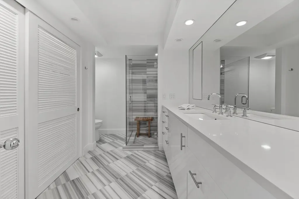 100 Sunrise Avenue Palm Beach FL 33480