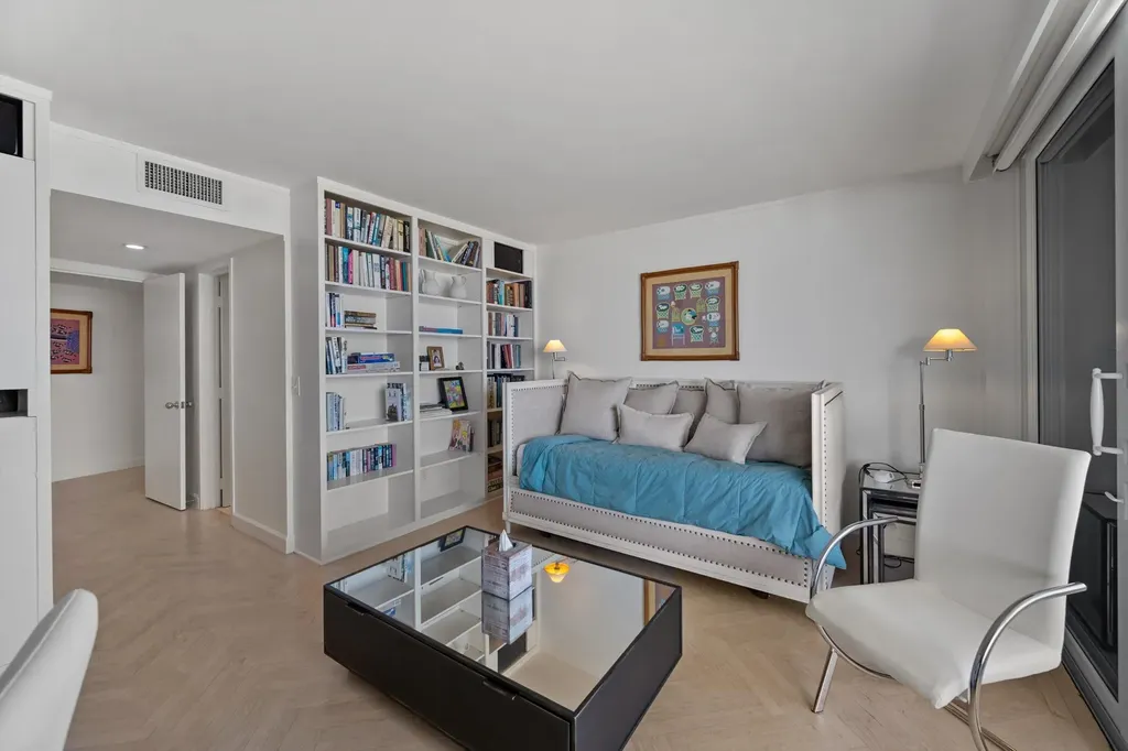 100 Sunrise Avenue Palm Beach FL 33480