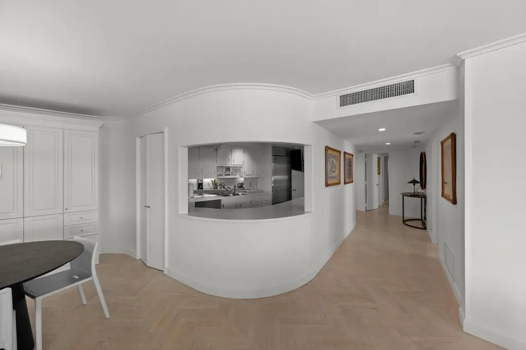 100 Sunrise Avenue Palm Beach FL 33480