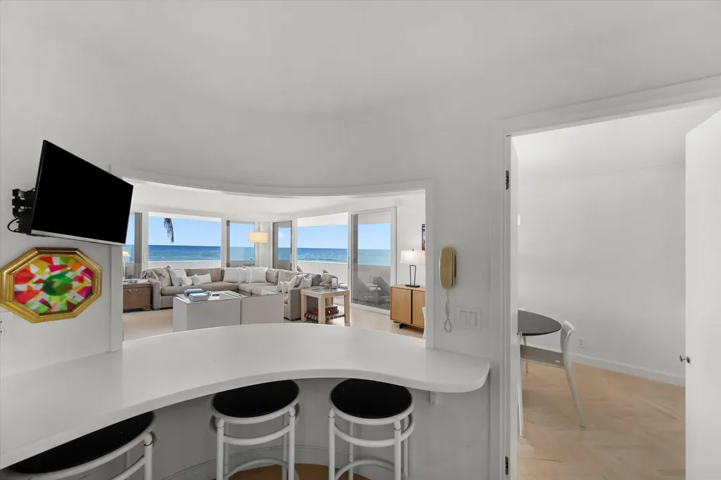 100 Sunrise Avenue Palm Beach FL 33480
