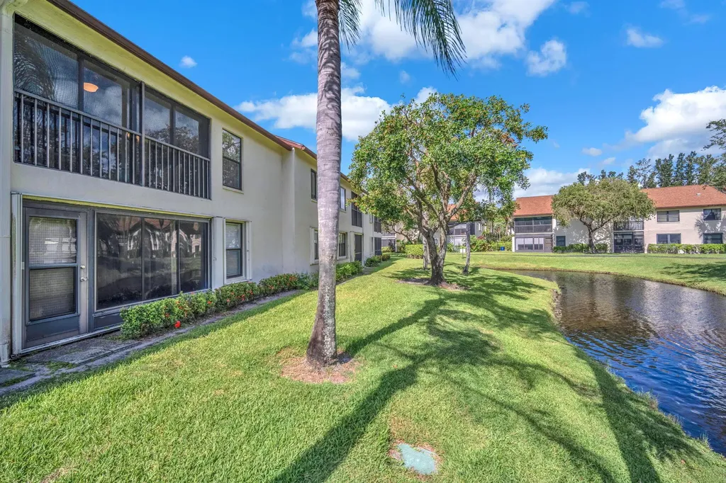 3318 Lucerne Park Drive Greenacres FL 33467