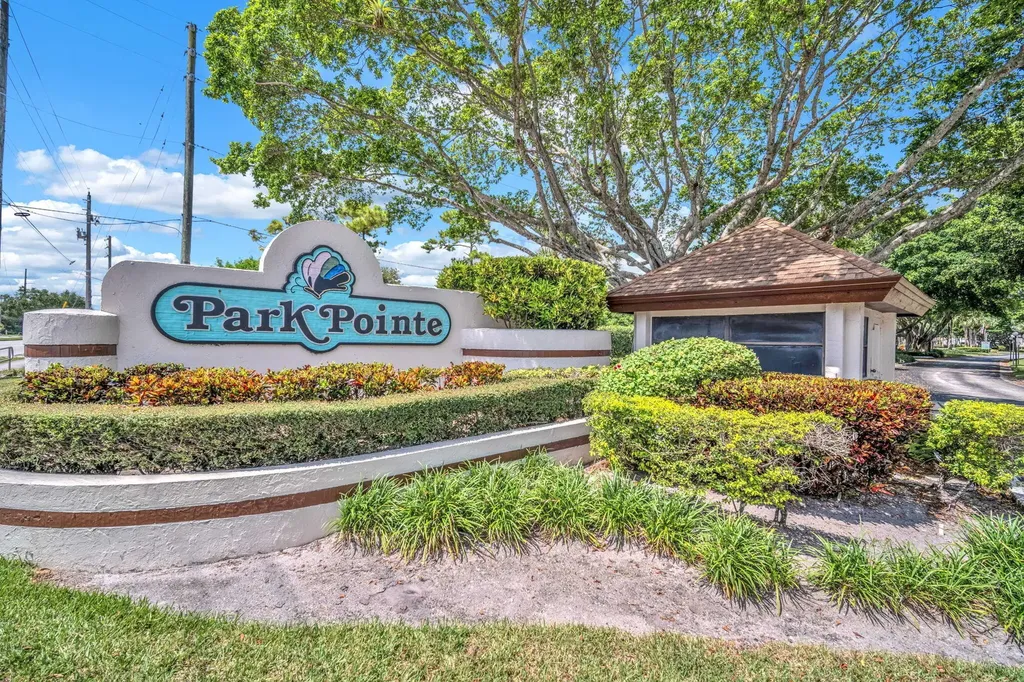 3318 Lucerne Park Drive Greenacres FL 33467