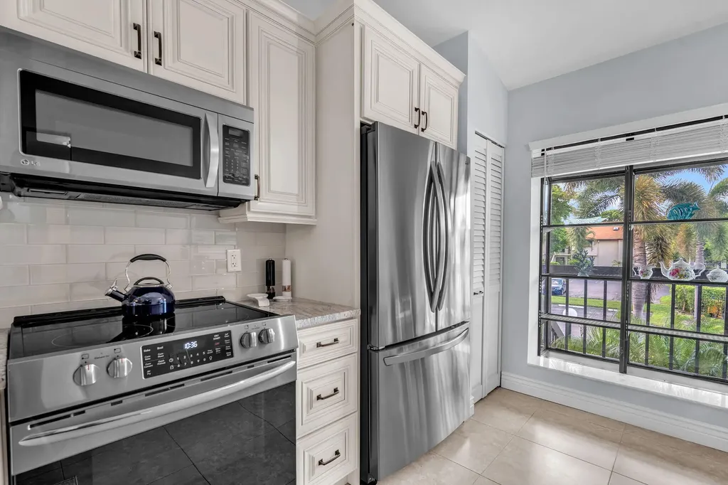 3318 Lucerne Park Drive Greenacres FL 33467
