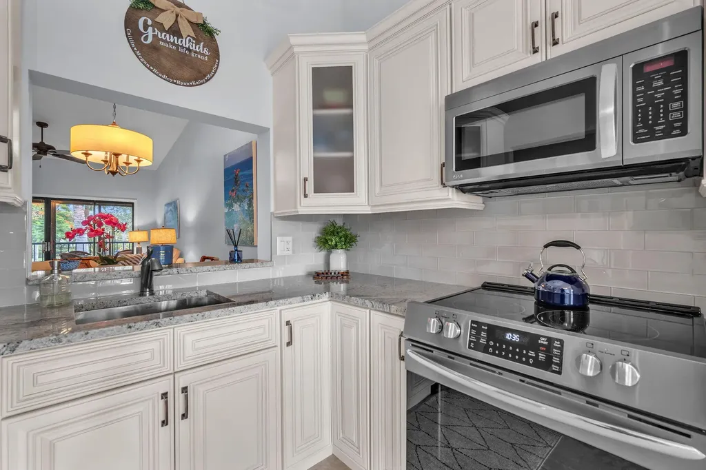 3318 Lucerne Park Drive Greenacres FL 33467