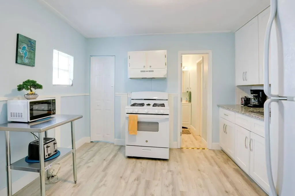 216 S M Street Lake Worth FL 33460
