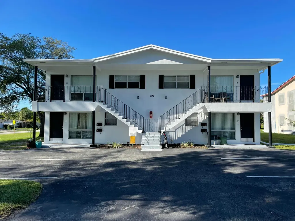 199 SW 15th Street Boca Raton FL 33432