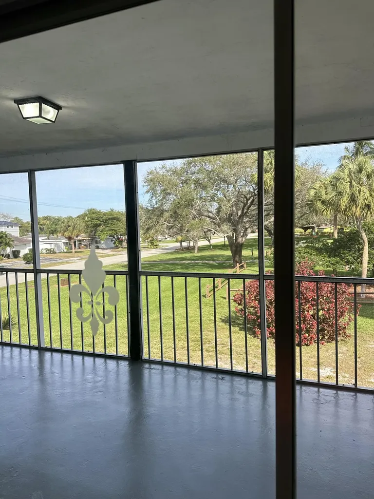 199 SW 15th Street Boca Raton FL 33432