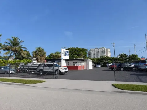 724 N Federal Highway Boynton Beach FL