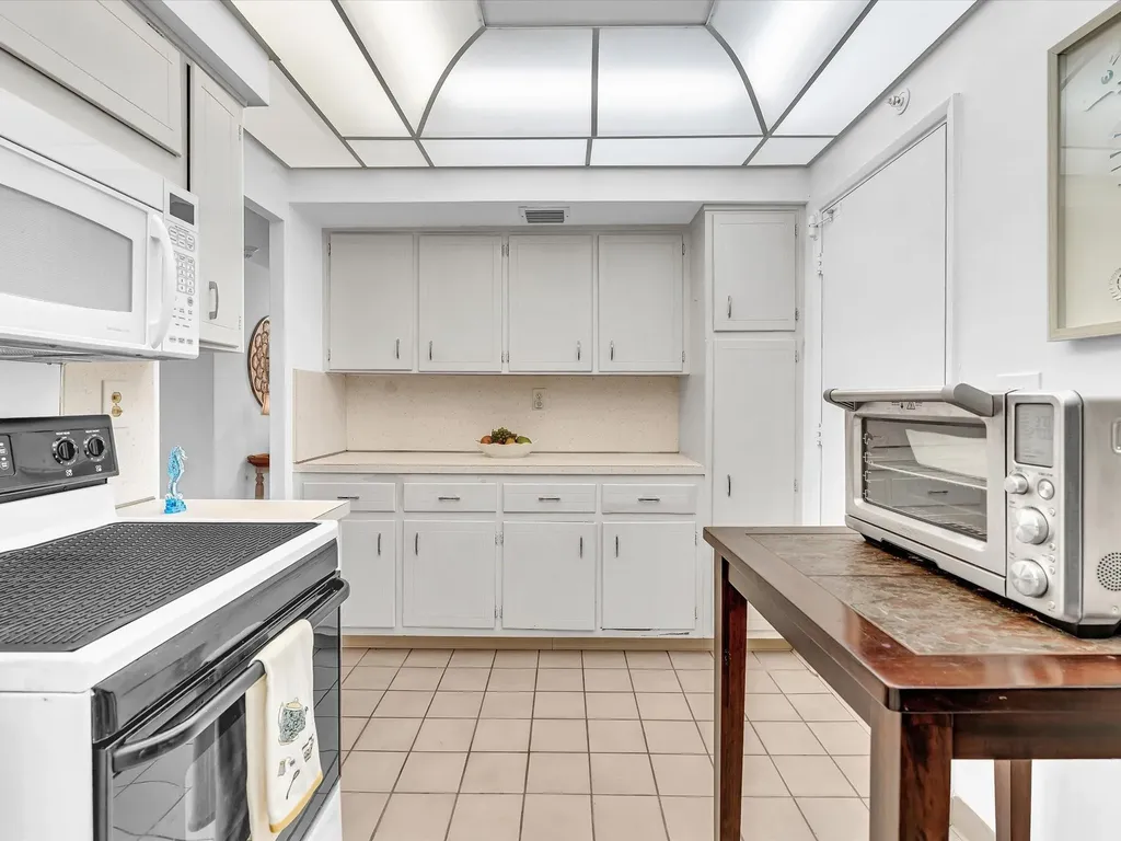 3300 NE 36th Street Fort Lauderdale FL 33308