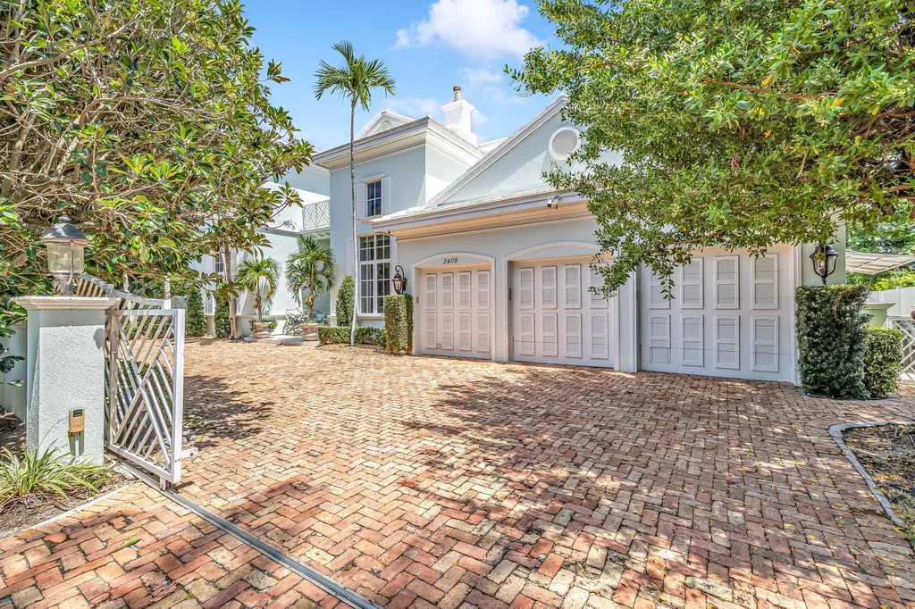 2409 NE 27th Street Lighthouse Point FL 33064