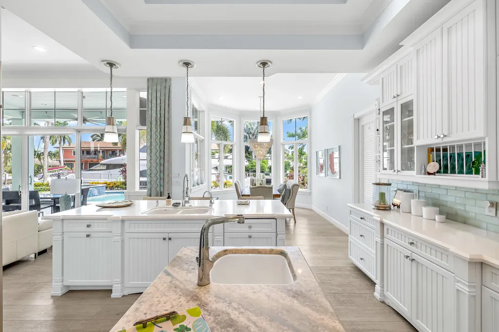 2409 NE 27th Street Lighthouse Point FL 33064