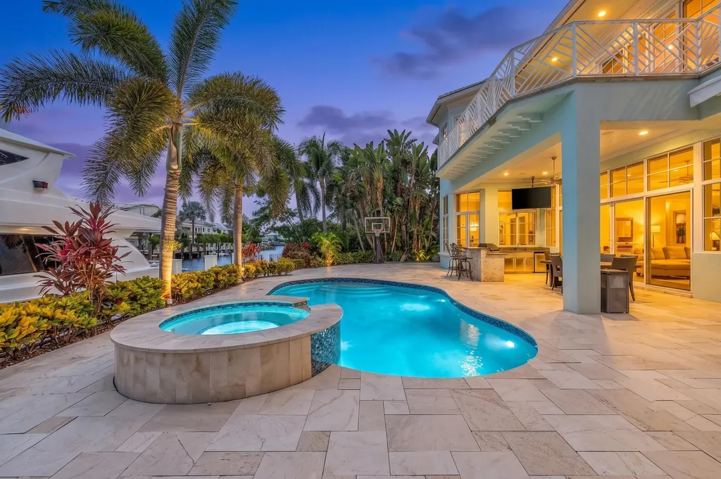 2409 NE 27th Street Lighthouse Point FL 33064