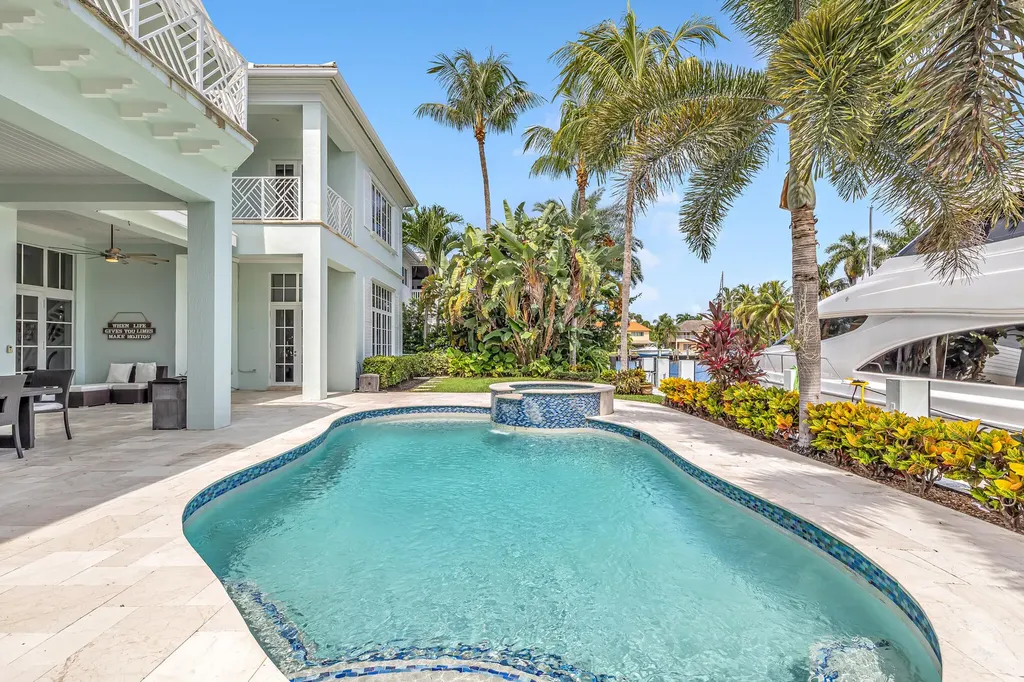 2409 NE 27th Street Lighthouse Point FL 33064