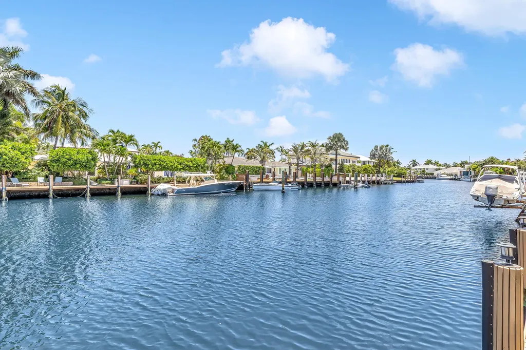 2409 NE 27th Street Lighthouse Point FL 33064