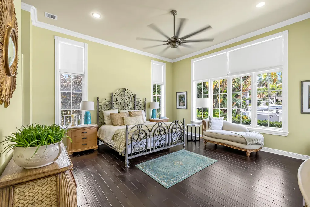 2409 NE 27th Street Lighthouse Point FL 33064