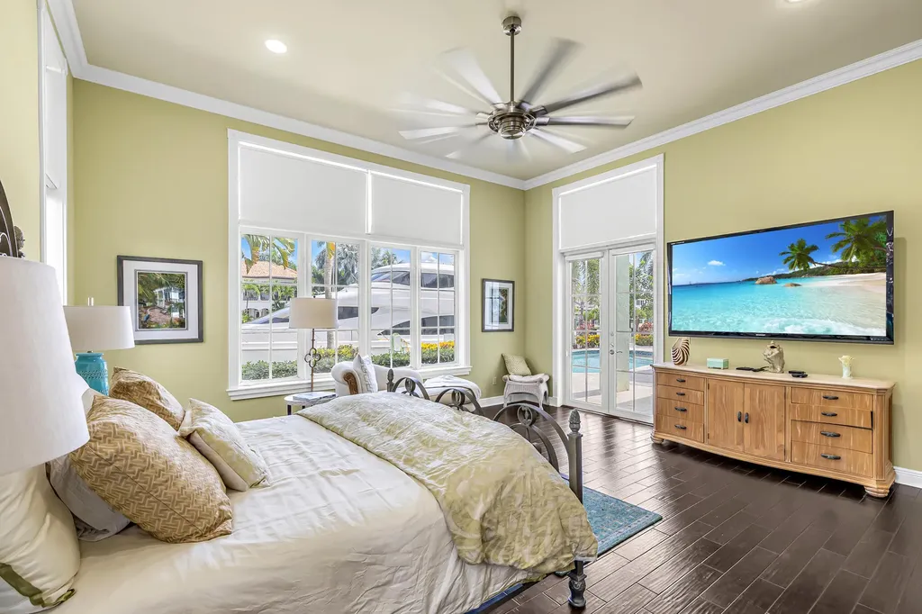 2409 NE 27th Street Lighthouse Point FL 33064