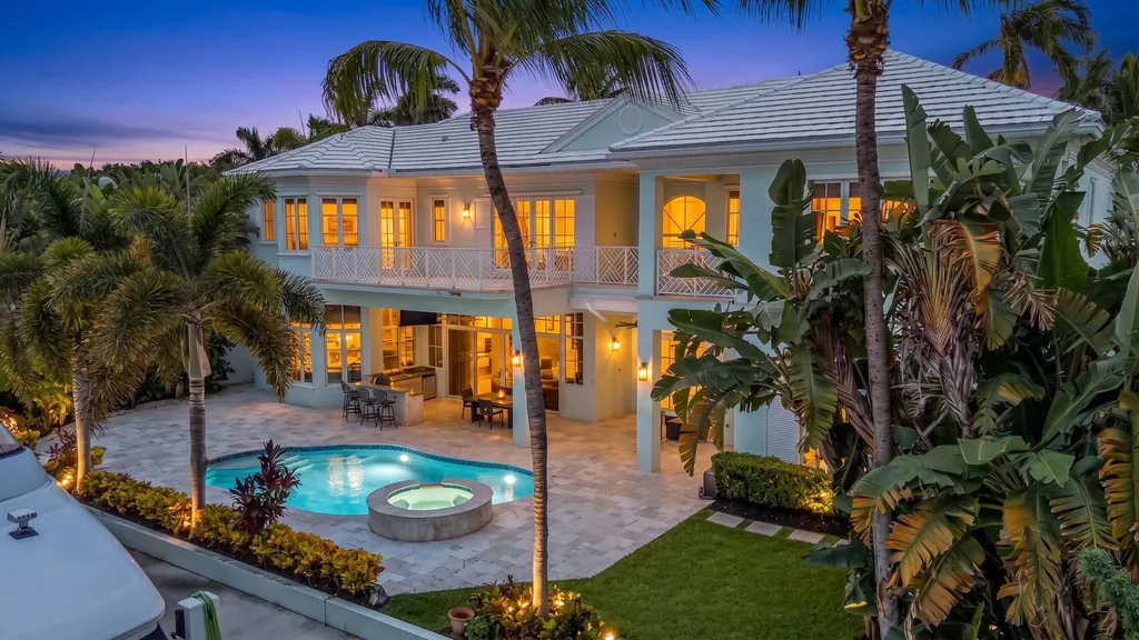 2409 NE 27th Street Lighthouse Point FL 33064