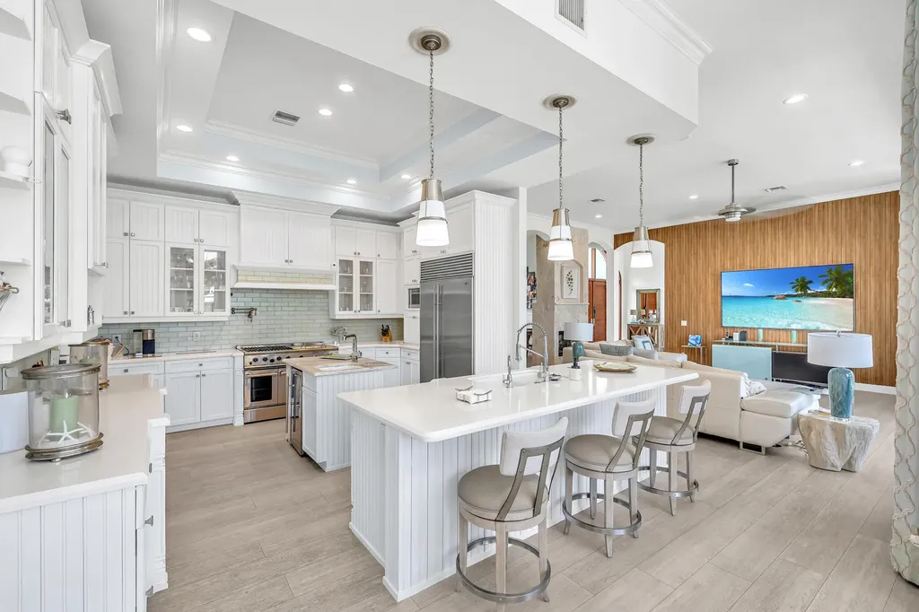 2409 NE 27th Street Lighthouse Point FL 33064
