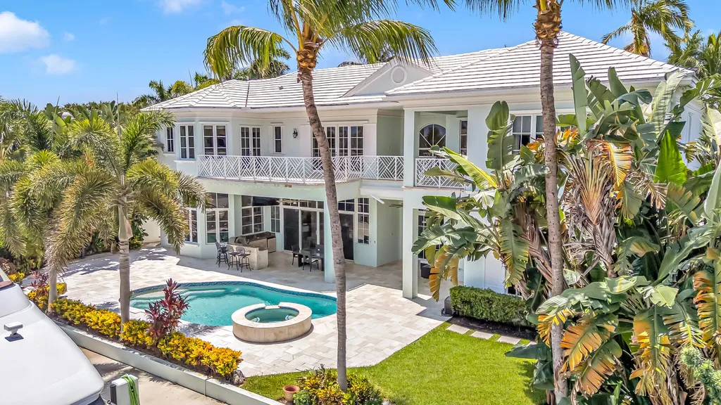2409 NE 27th Street Lighthouse Point FL 33064