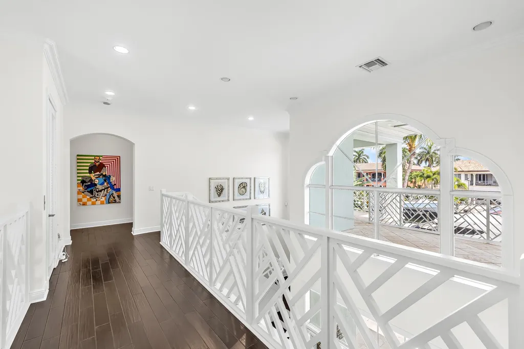 2409 NE 27th Street Lighthouse Point FL 33064