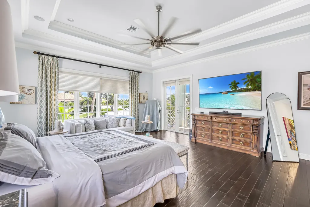 2409 NE 27th Street Lighthouse Point FL 33064