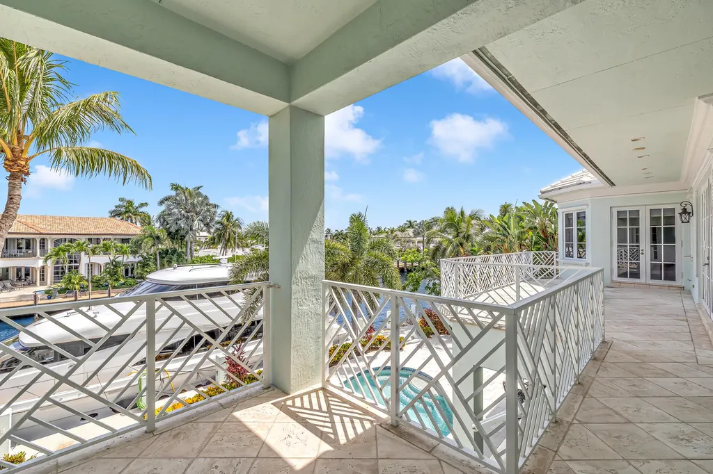 2409 NE 27th Street Lighthouse Point FL 33064