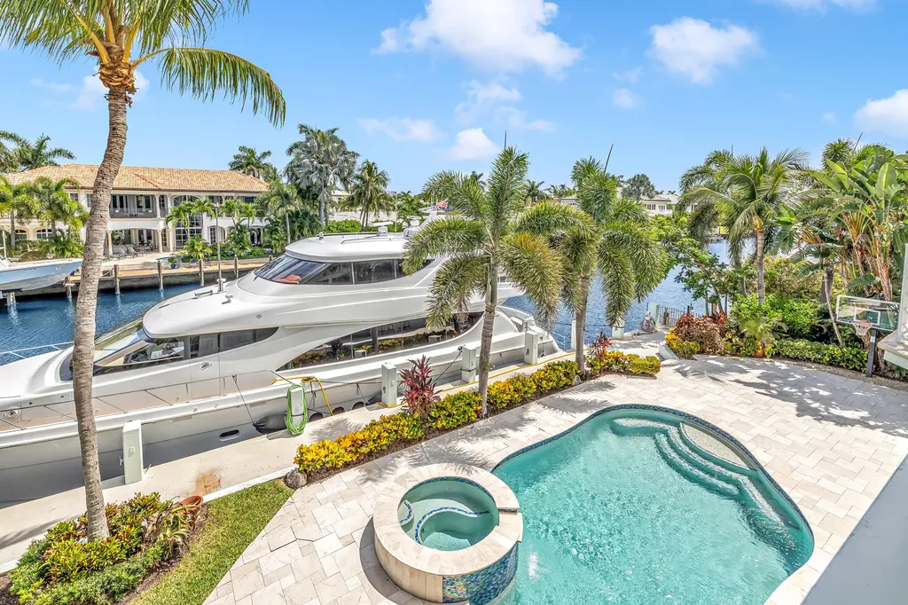 2409 NE 27th Street Lighthouse Point FL 33064