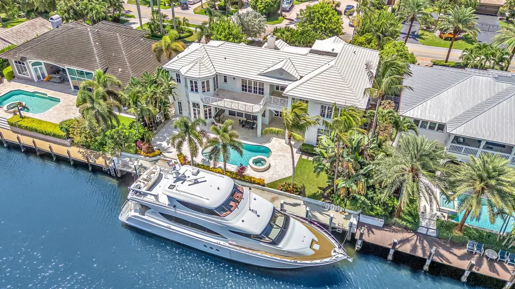 2409 NE 27th Street Lighthouse Point FL 33064