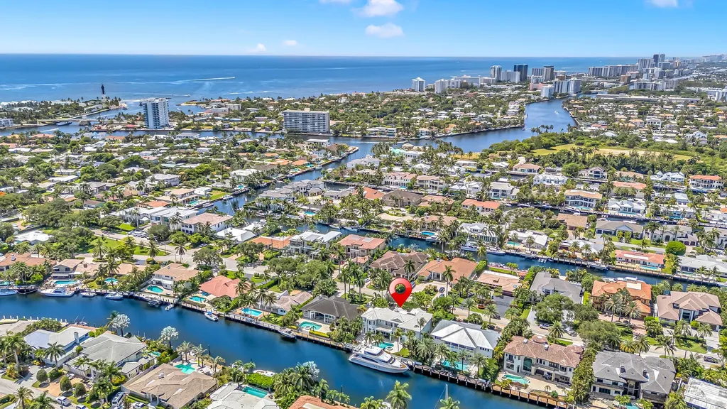 2409 NE 27th Street Lighthouse Point FL 33064