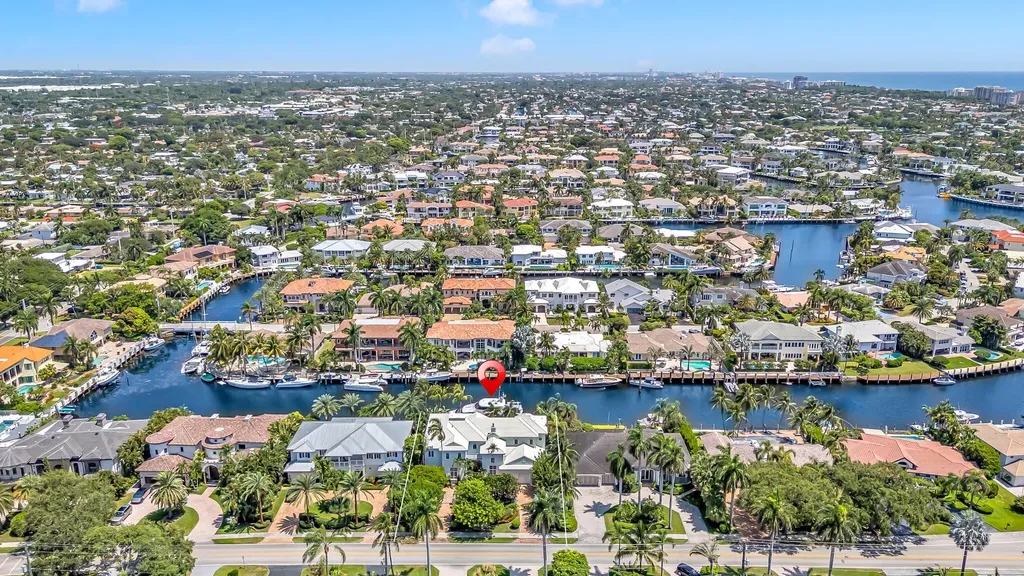 2409 NE 27th Street Lighthouse Point FL 33064