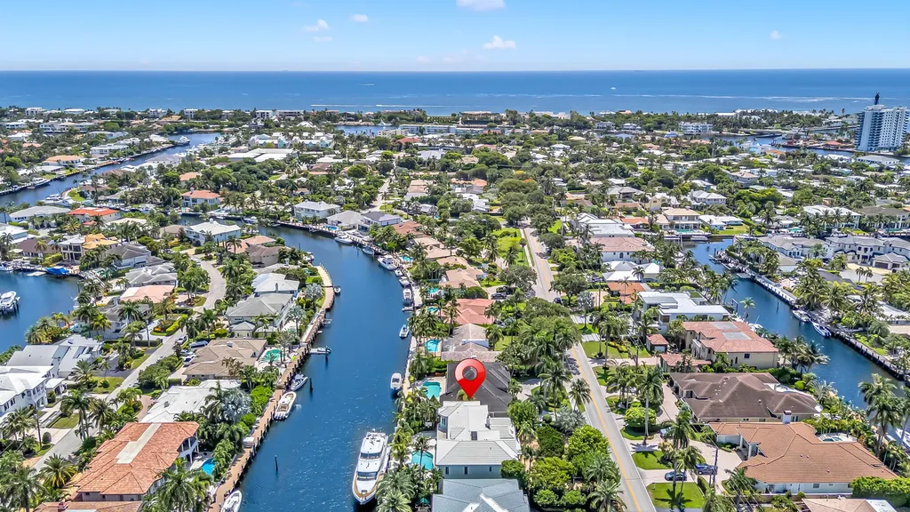 2409 NE 27th Street Lighthouse Point FL 33064