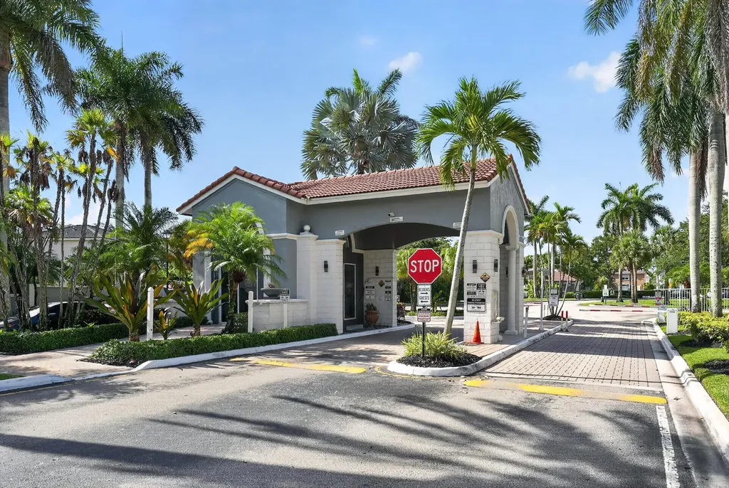 5287 SW 38th Way Fort Lauderdale FL 33312