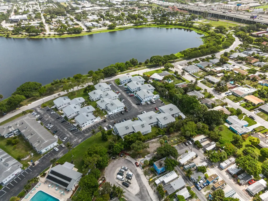 1980 Sunset Avenue Lake Worth Beach FL 33461