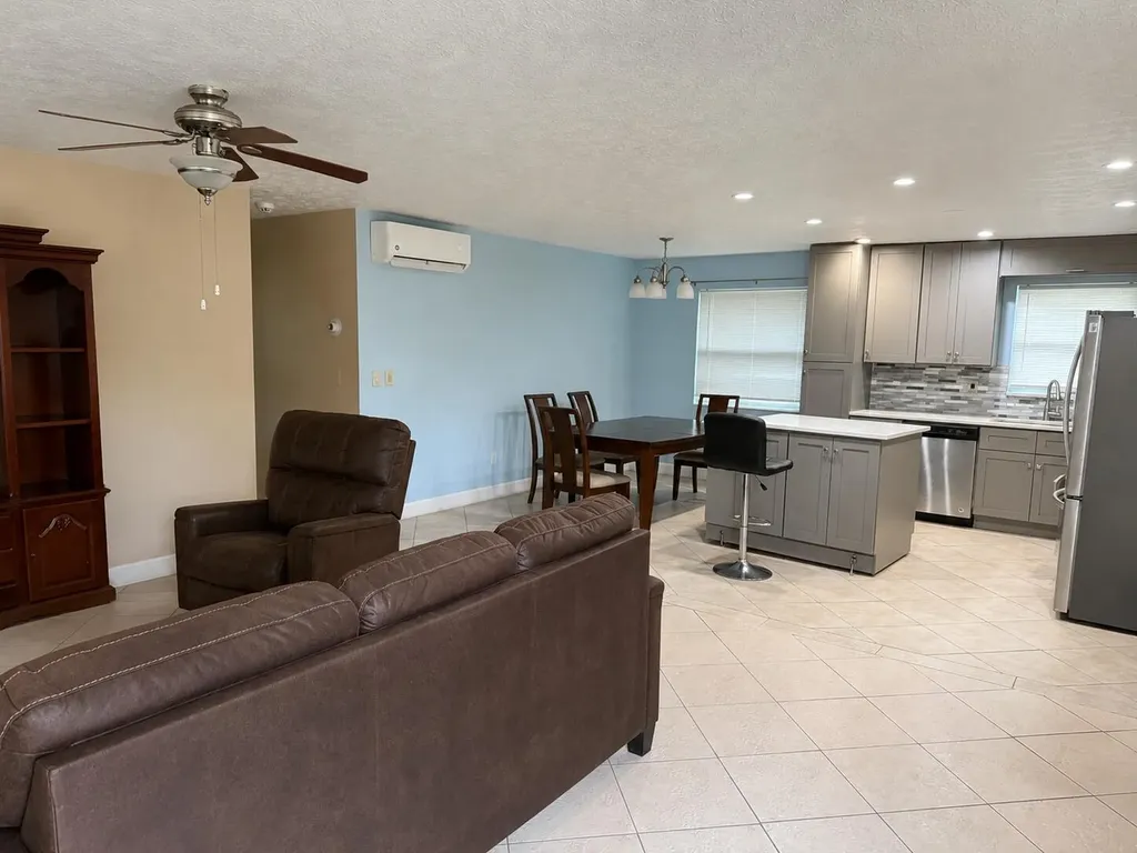 3394 SE Jefferson Street Stuart FL 34997