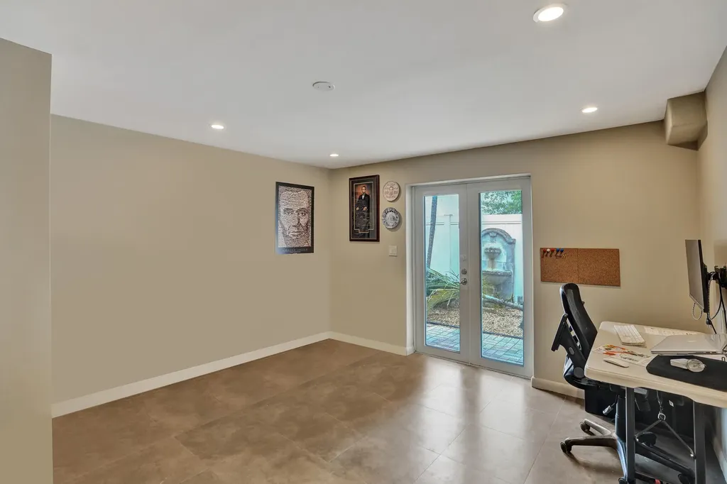 908 NE 16th Place Fort Lauderdale FL 33305