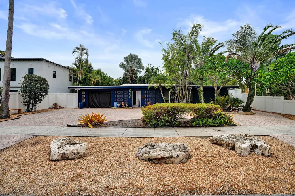 908 NE 16th Place Fort Lauderdale FL 33305