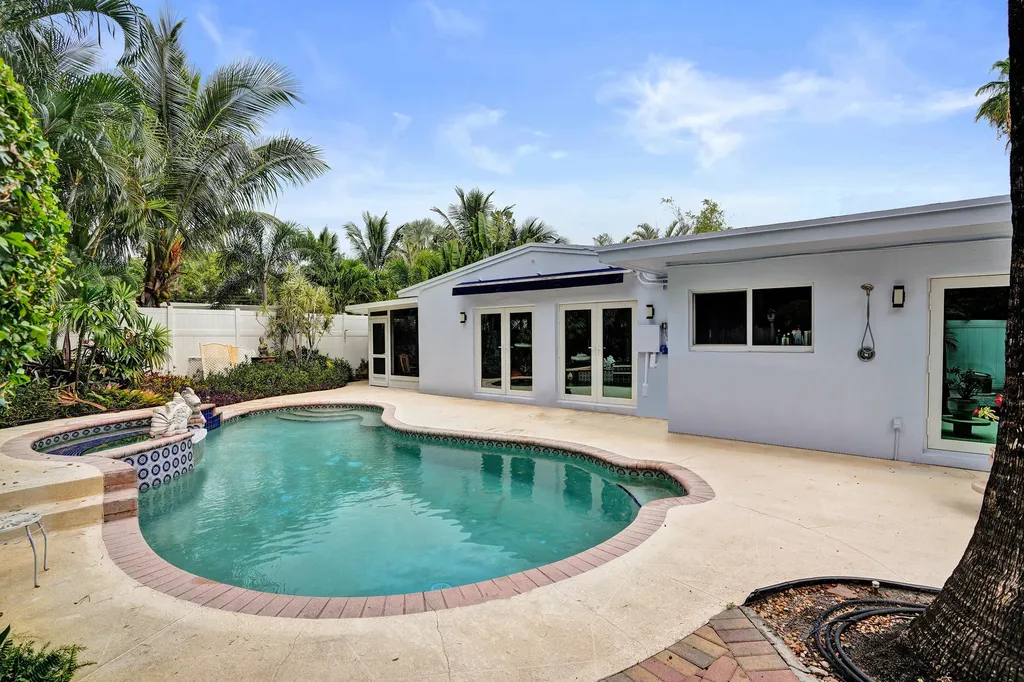 908 NE 16th Place Fort Lauderdale FL 33305
