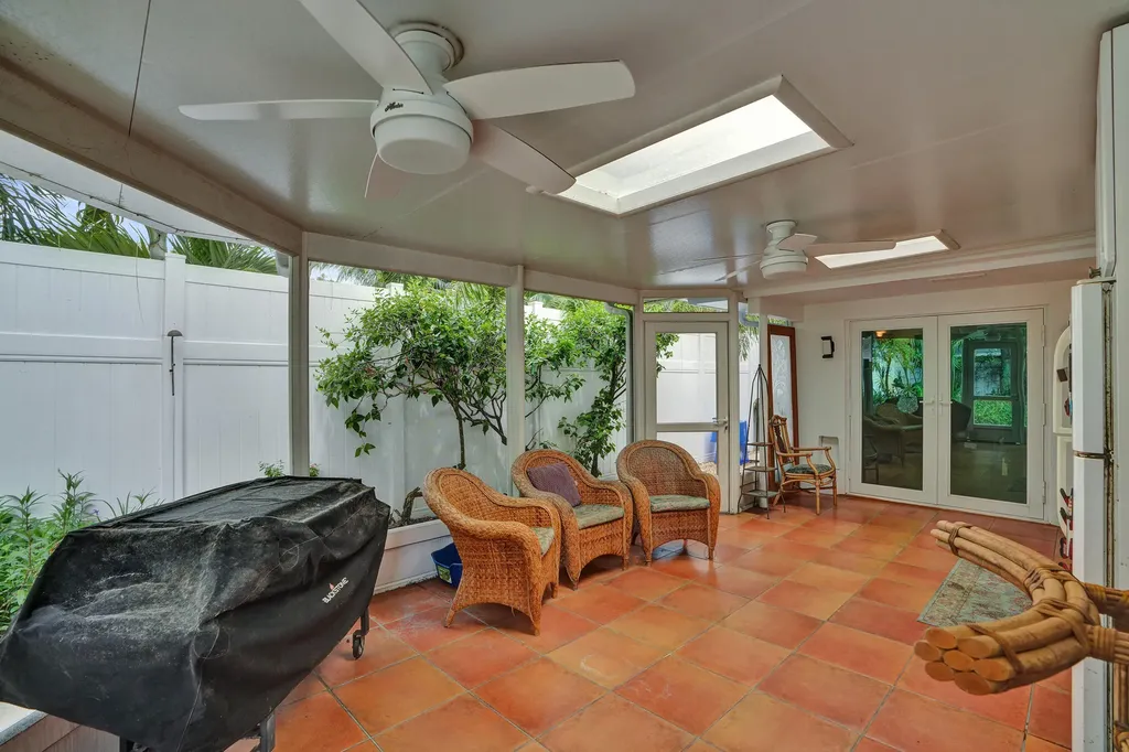 908 NE 16th Place Fort Lauderdale FL 33305