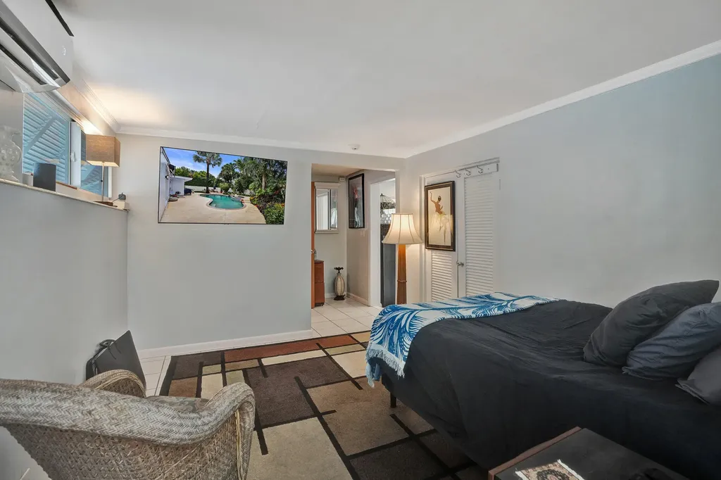 908 NE 16th Place Fort Lauderdale FL 33305