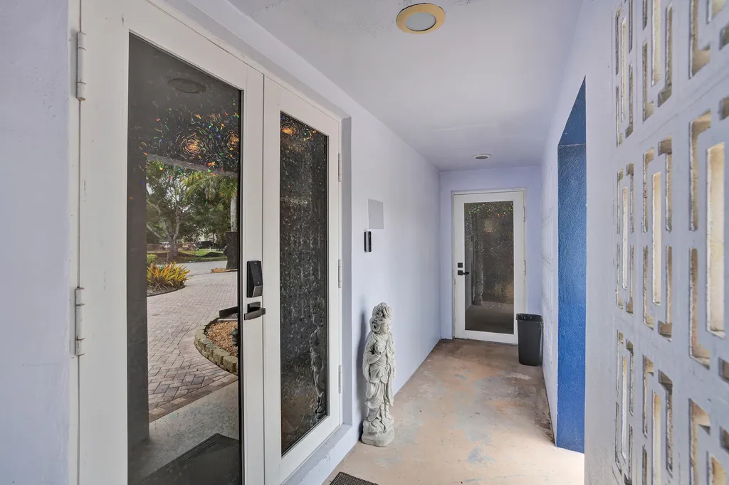 908 NE 16th Place Fort Lauderdale FL 33305