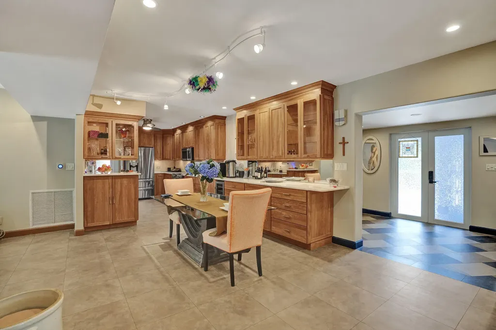 908 NE 16th Place Fort Lauderdale FL 33305