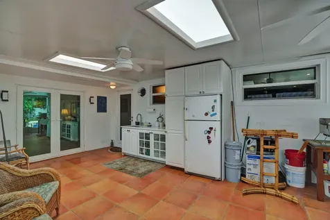 908 NE 16th Place Fort Lauderdale FL 33305