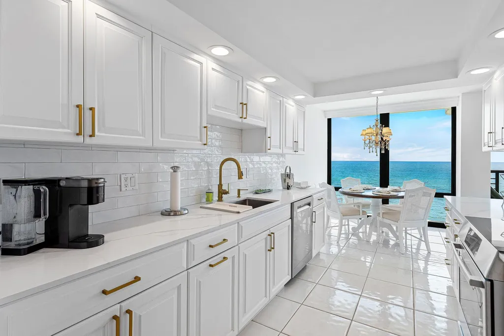 250 S Ocean Boulevard Boca Raton FL 33432